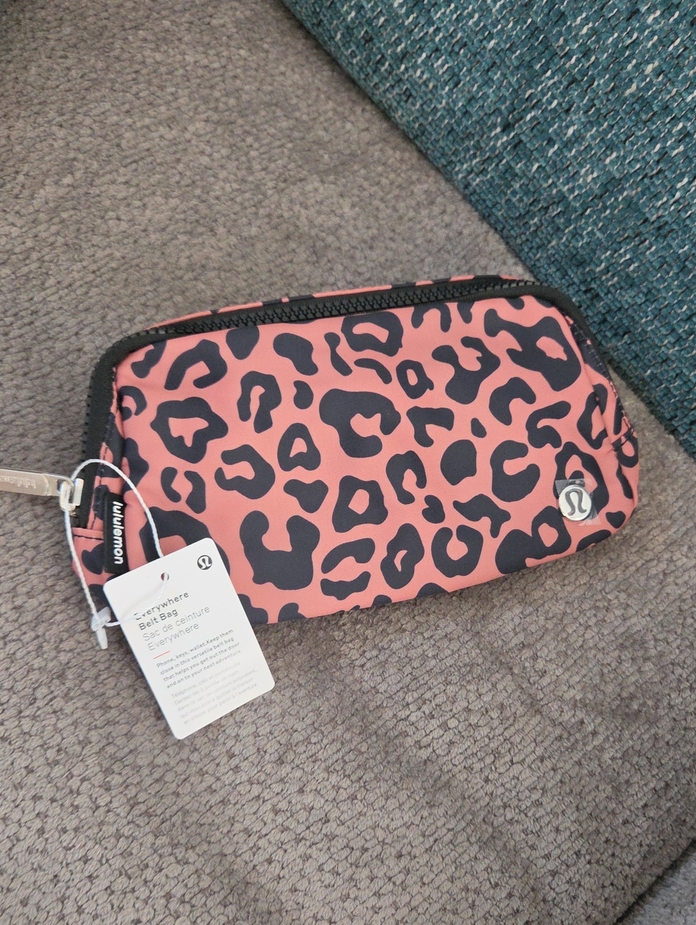 Lululemon Everywhere Belt Bag 1L – Leopard Print Pink/Black